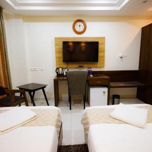Deluxe Twin Room (10% off on F&B)