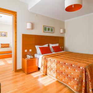 Family Room (2 Adults + 2 Children)