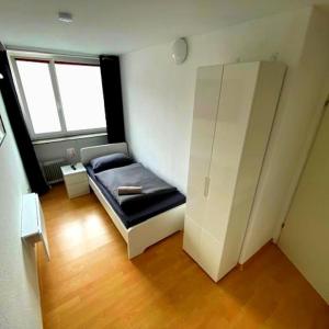 Single Room with Shared Bathroom
