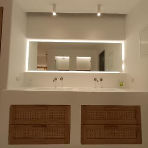 Deluxe Studio