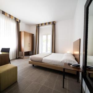 Queen Room - Disability Access