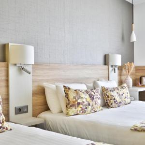 Triple Room (1 Double Bed + Single Bed)