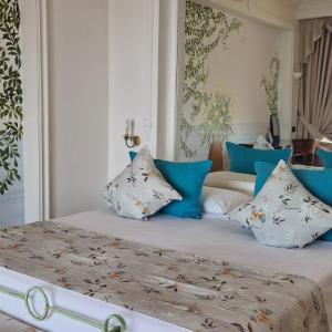 Deluxe Double Room with Terrace