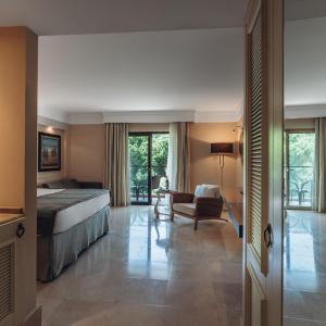 Standard Room with Garden View