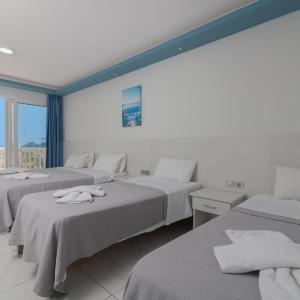 Superior Studio with Pool & Sea View 