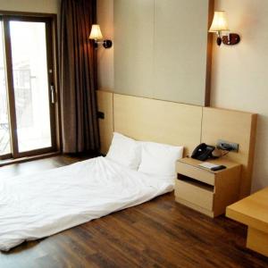 Superior Ondol Room