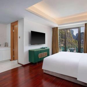 1 King Bed, 1 Double Bed, Family Room, Non-Smoking