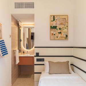 Single Room with Terrace