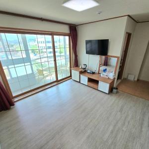 Korean-Style Twin Room