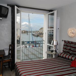 Standard Double Room with Harbor View