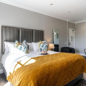 Interleading Family Suite 1
