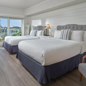 Waterfront Queen Suite with Patio
