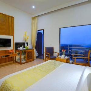 Double Room with Valley View
