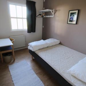 Single Room with Shared Bathroom