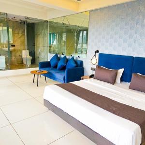 King Suite with Spa Bath