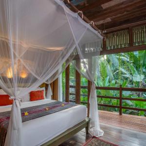 Family Three-Bedroom Villa with Private Pool