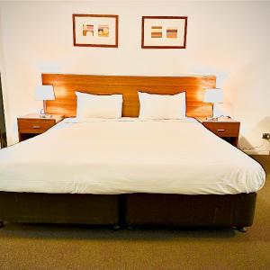 Deluxe Executive Studio Apartment (Daily Housekeeping)