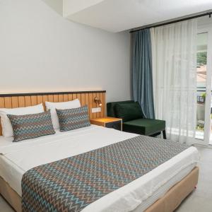 Superior Deluxe Double or Twin Room 