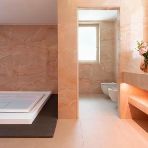 Suite with Spa Bath