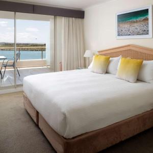 Two-Bedroom Apartment with Water View