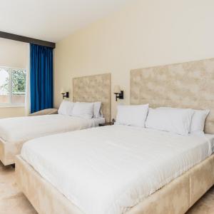 Deluxe Queen Room with Two Queen Beds