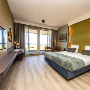 Twin Room with Sea View