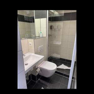 Single Room with Private Bathroom