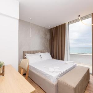 King Suite with Sea View