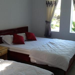 One-Bedroom Bungalow