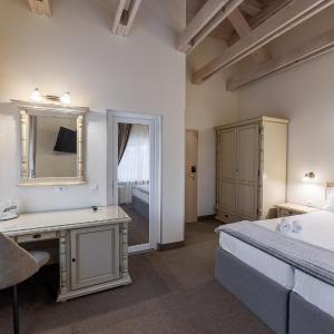 Economy Plus Double Room - Eden 5