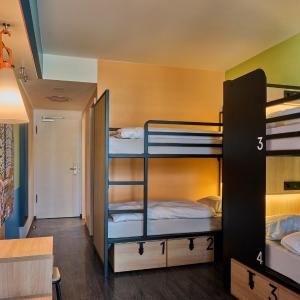 6-Bed Room with Private Bathroom
