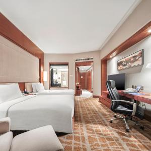 Hilton Executive Twin Room with Access to the Executive Lounge