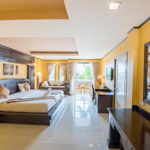 Deluxe Double or Twin Room with Sea View