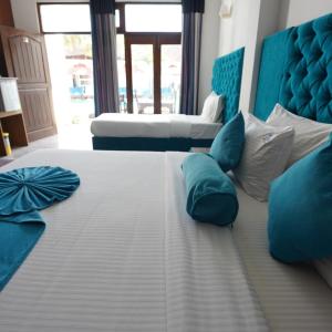 Deluxe Double or Triple Room with Pool View 