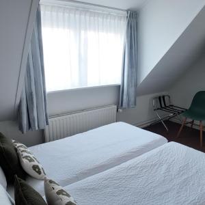 Small Twin Room