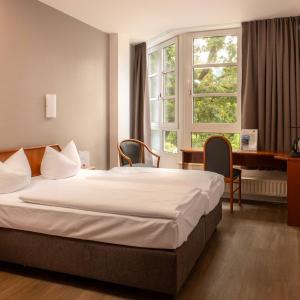 Standard Double Room SensBase