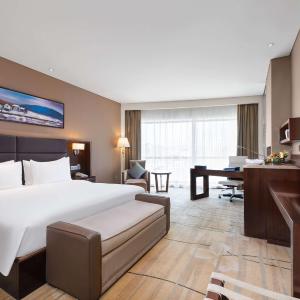 Standard King Room - Non-Smoking 