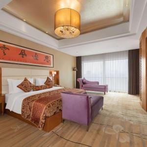 Superior King Suite