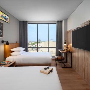Twin Room with City View