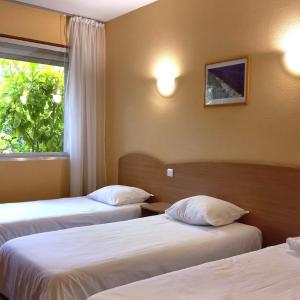 Economy Triple Room
