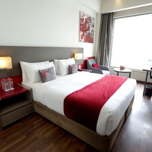 Queen Non-Smoking Room with 20% discount on food and beverages | Complimentary one way airport transfer until 30th Sep