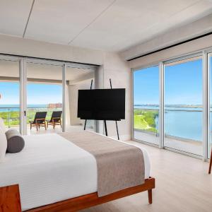Two-Bedroom Mondrian+ Sky House