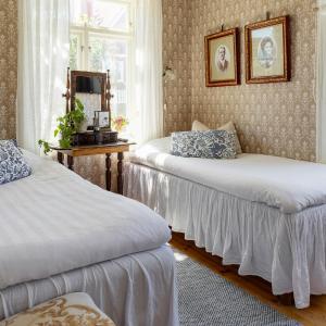 Small Twin Room