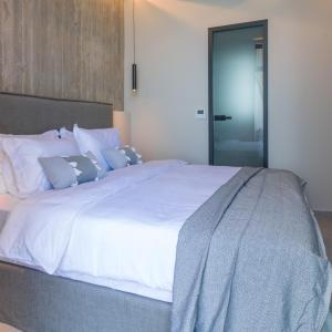 Special Offer Suite with Panoramic View and Private Heated Pool