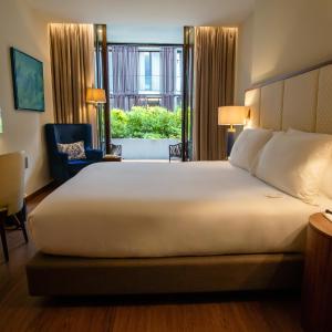 Premium King Room with Balcony