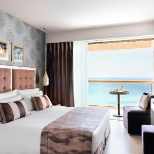 Family Room with Sea View