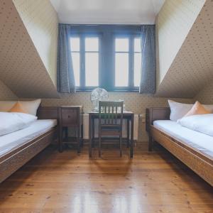 Room with Two Single Beds