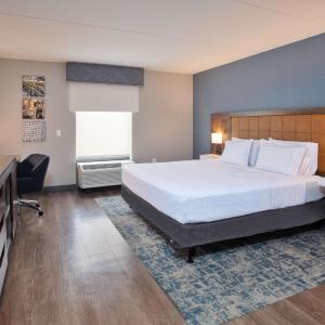 King Room - Mobility Access/Non-Smoking