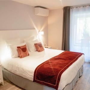 King Room with Mountain View