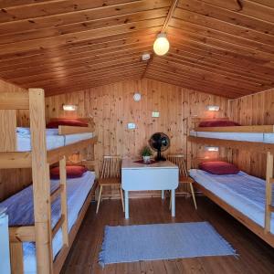 Economy Cottage (4 Adults)